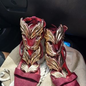 Gold Angel Wings mixed with beautiful Ruby red